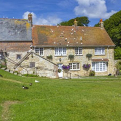 Places to go on your holiday - Calbourne Mill  Image